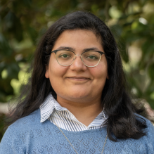 Head shot photo of Pooja Ichplani. 